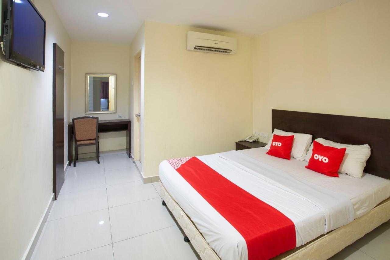 Oyo 89966 Green World Hotel @ Seri Putra Kajang Exterior photo