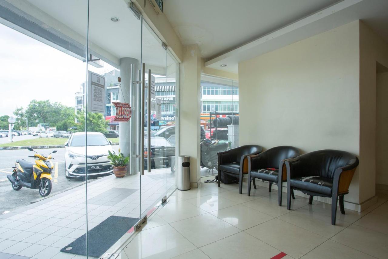 Oyo 89966 Green World Hotel @ Seri Putra Kajang Exterior photo