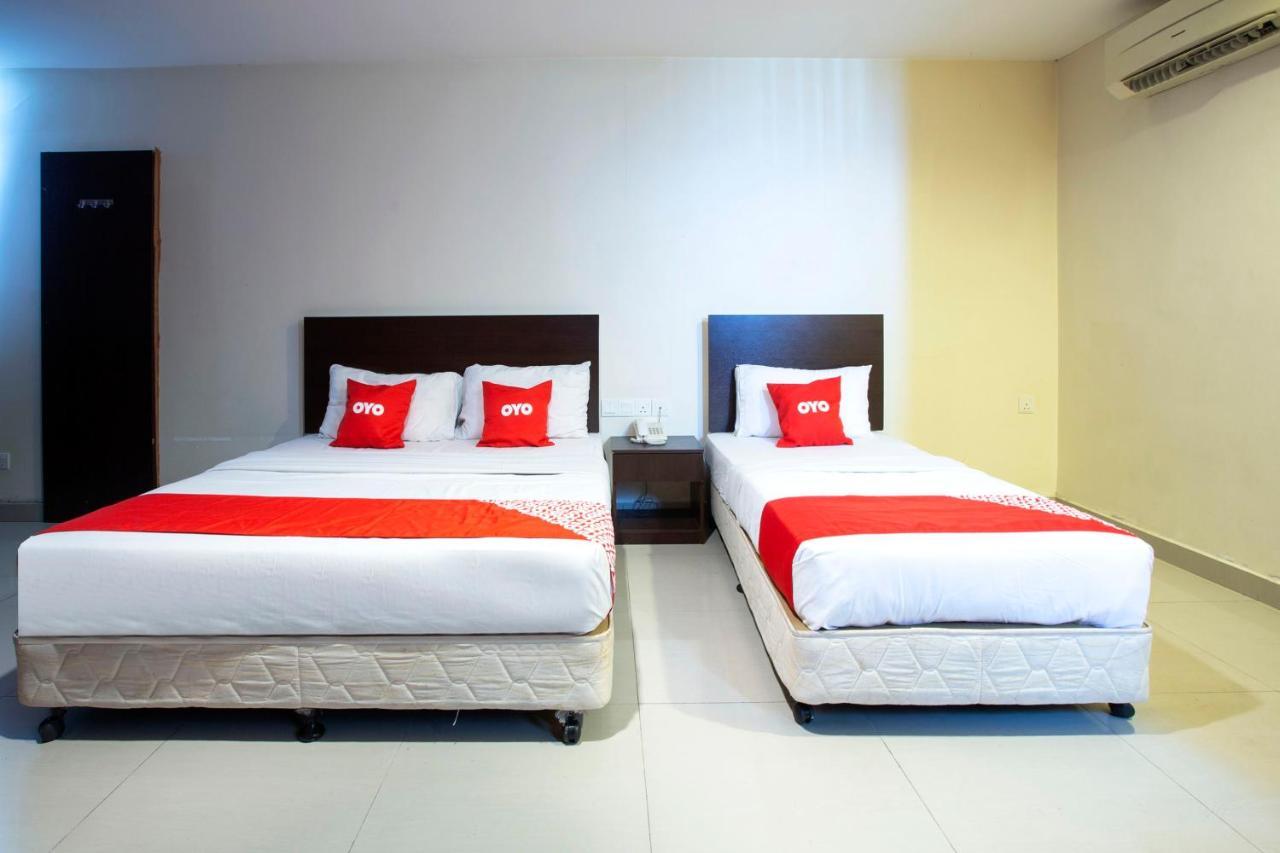 Oyo 89966 Green World Hotel @ Seri Putra Kajang Exterior photo